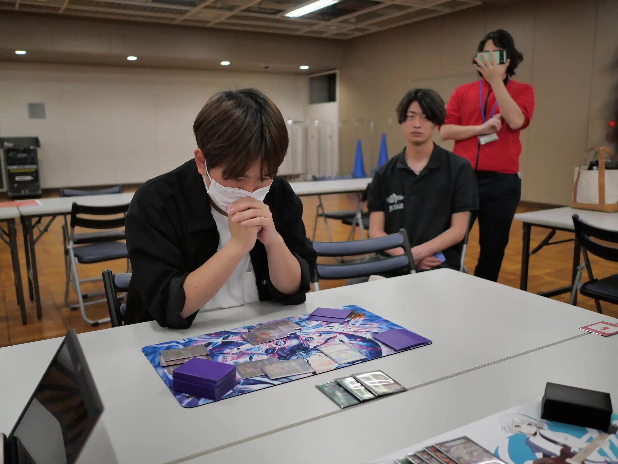 ③